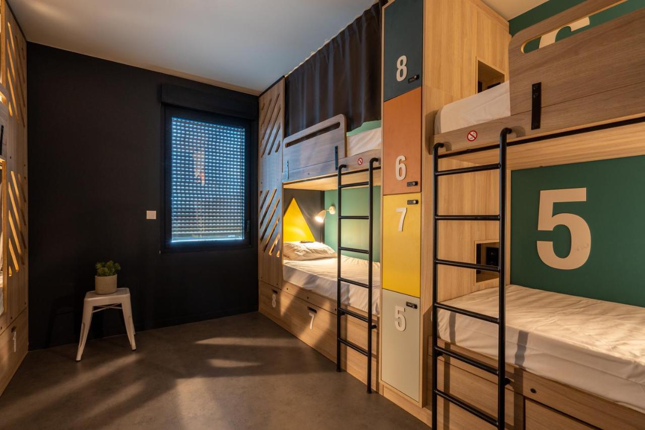 Hostal Whoo Bacalan - *